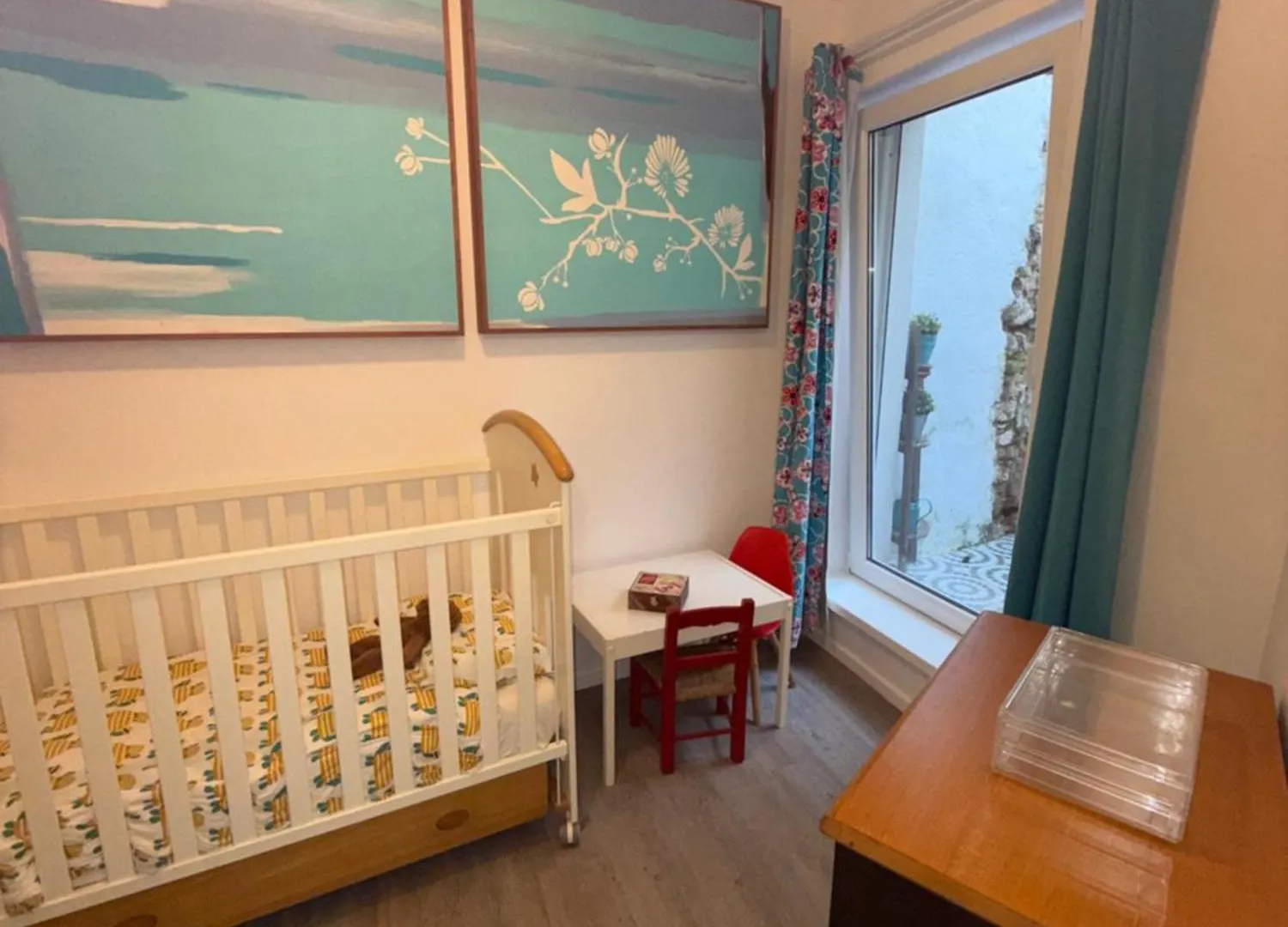 Apartamento Com Patio Em Frente Praia Paco de Arcos Apartment